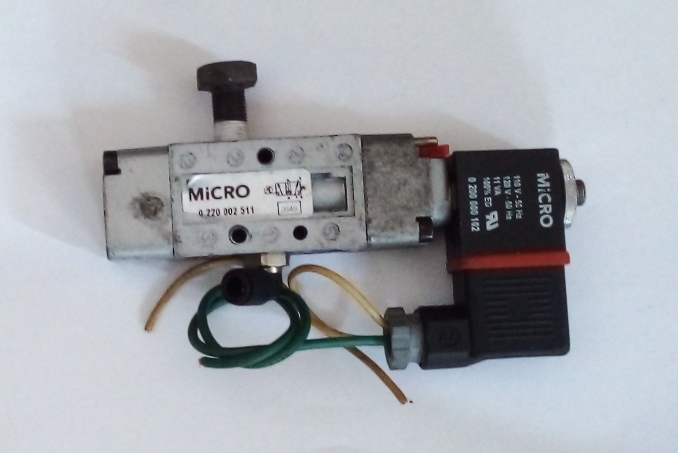 Electroválvula 5/2 simple Micro con solenoide